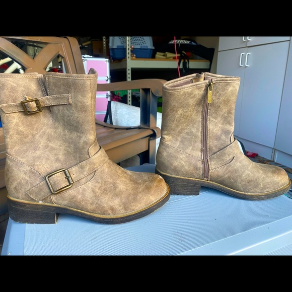 Etc! Mid Calve size 10 boots - Picture 3 of 3